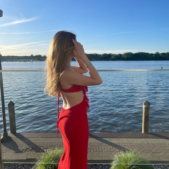 Peppermayo Exclusive - Klara
Cut Out Maxi Dress - Red - Picture 4 of 4